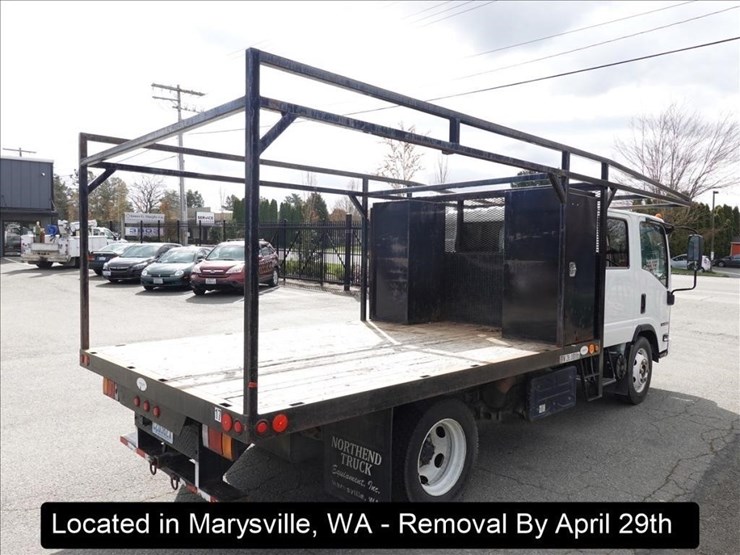 2017-isuzu-nqr-image-24