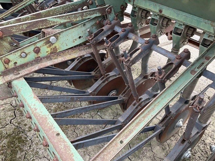 john-deere-8300-image-9