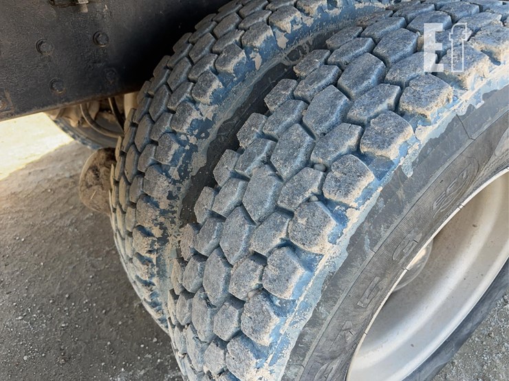 1999-kenworth-t800-image-14