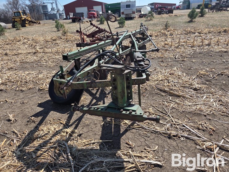 john-deere-5-image-2