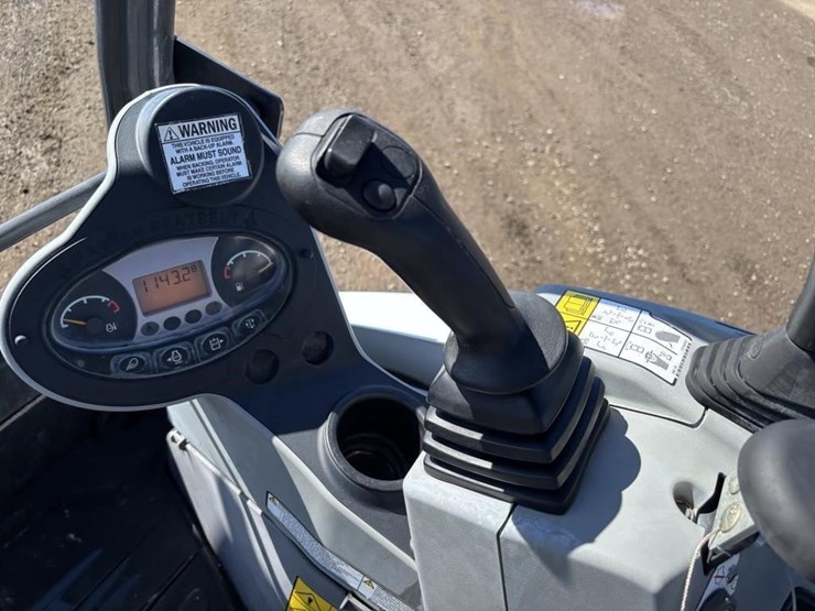 2020-bobcat-e26-image-30