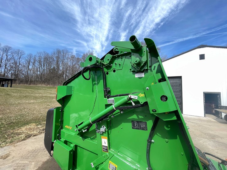#142-•-john-deere-round-baler-(stoughton,-wi)-image-23