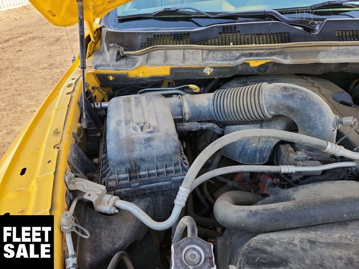 2019-ram-1500-classic-image-34