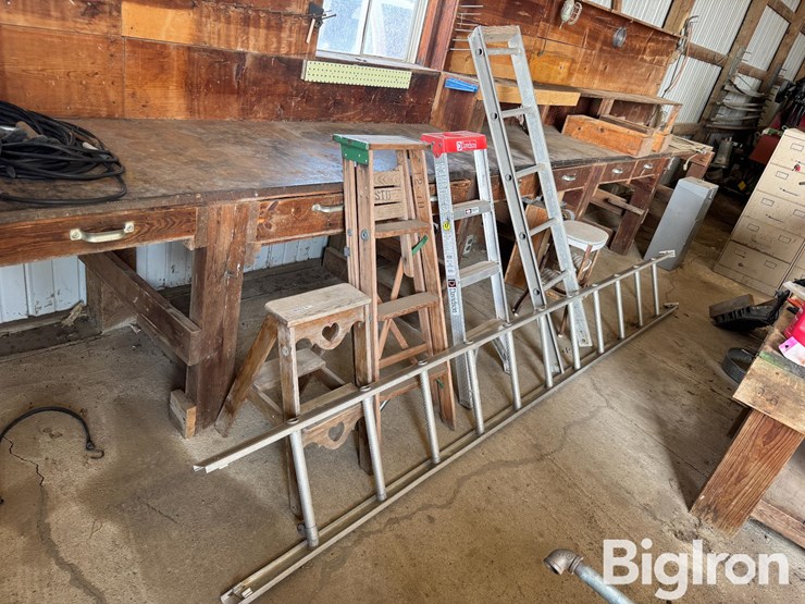 ladders-&-step-stools-image-1