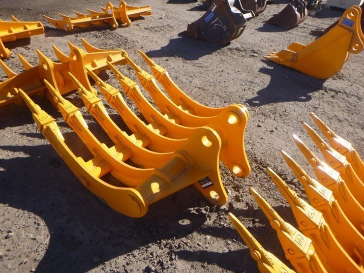 caterpillar-305-image-4