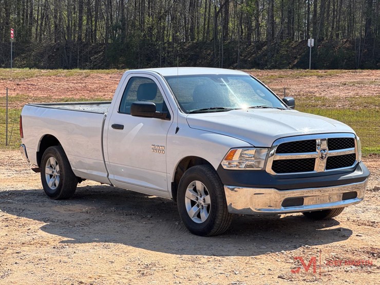 2015-dodge-1500-image-1