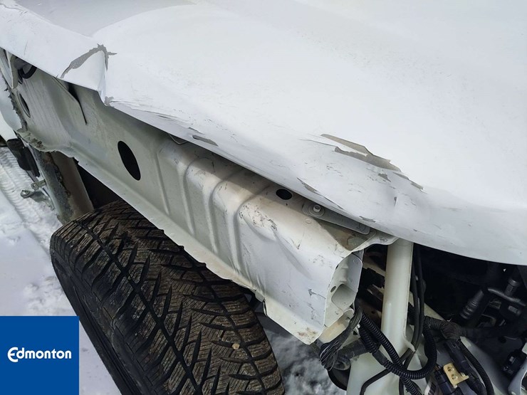 2019-ford-explorer-image-28