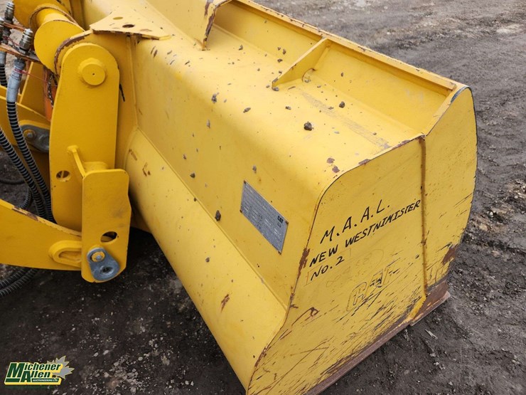 2014-caterpillar-910k-image-31