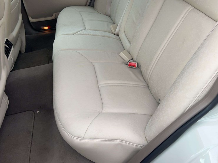 2005-lincoln-town-car-image-75