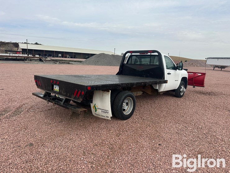 2010-chevrolet-3500-image-6