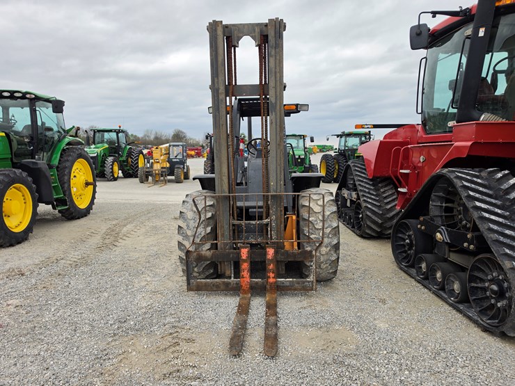 2015-case-586h-image-2