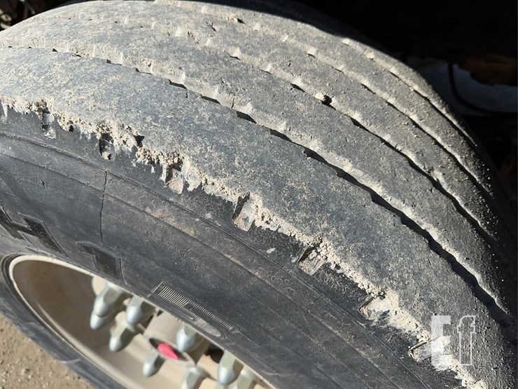 1999-kenworth-t800-image-29