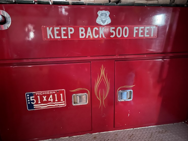 #210-•-1964-chevy-80-(howe)-fire-truck-(no-brakes)-(no-title)-(wakefield,-mi)-image-24