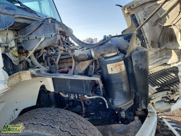 2006-international-durastar-4300-image-36