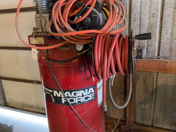 coleman-powermate-magna-force-air-compressor-image-1