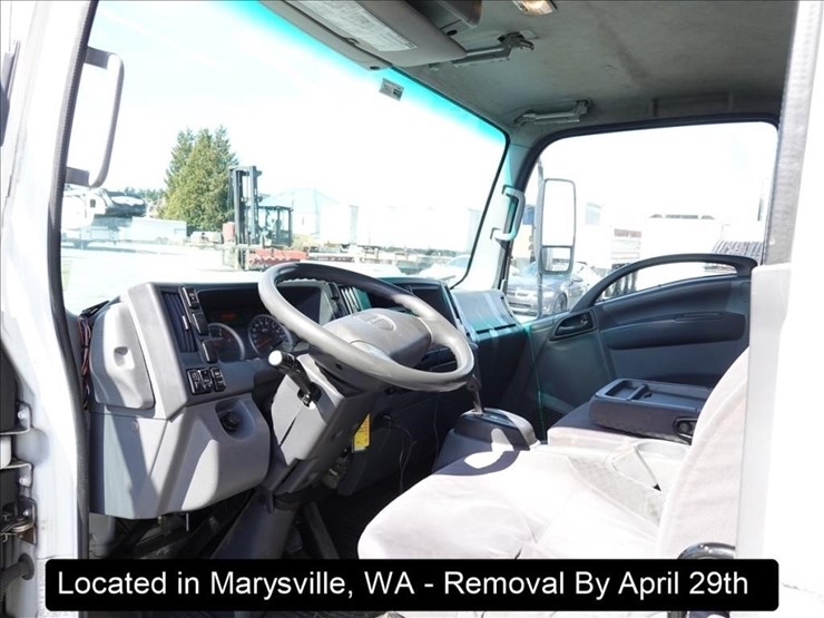 2013-isuzu-nqr-image-6