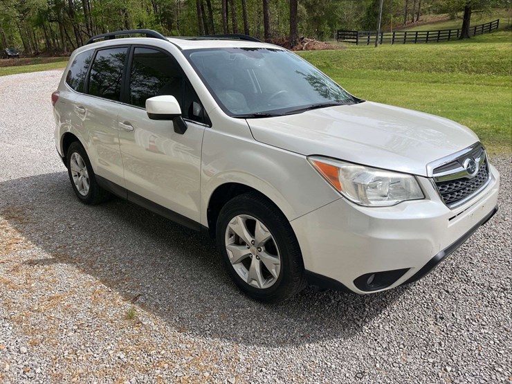 2015-subaru-forester-image-2