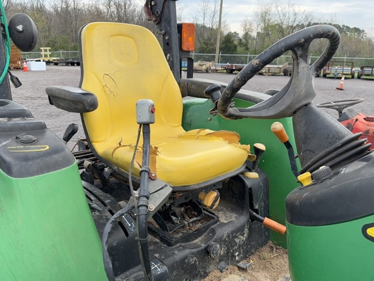 john-deere-4720-image-8