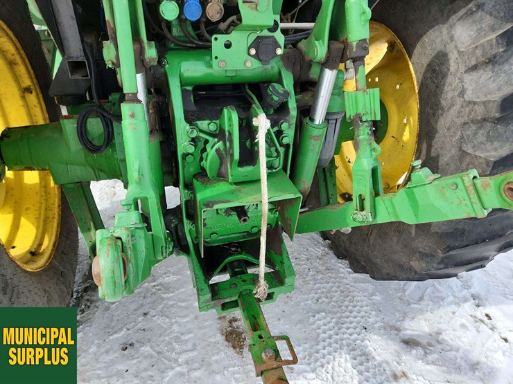 2014-john-deere-6115d-image-26
