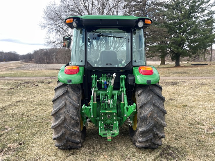 2019-john-deere-5090m-image-4