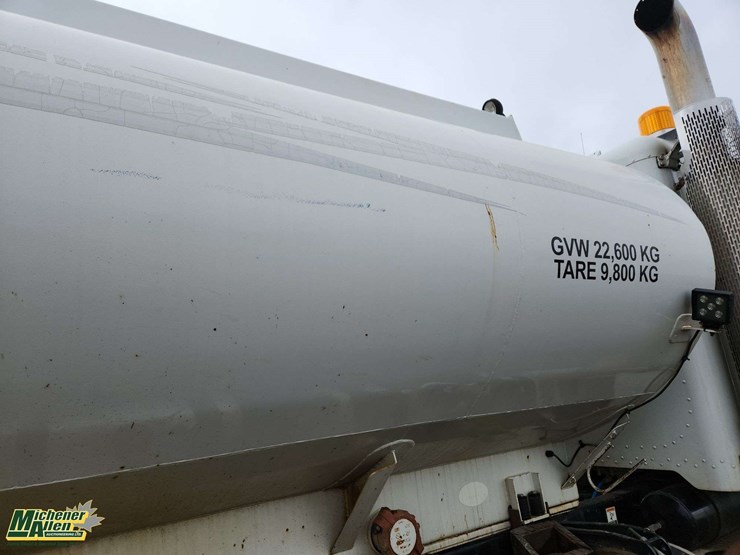 2008-peterbilt-340-image-41