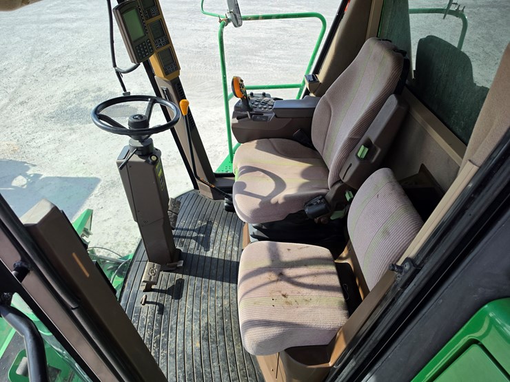 2006-john-deere-9560-sts-image-8