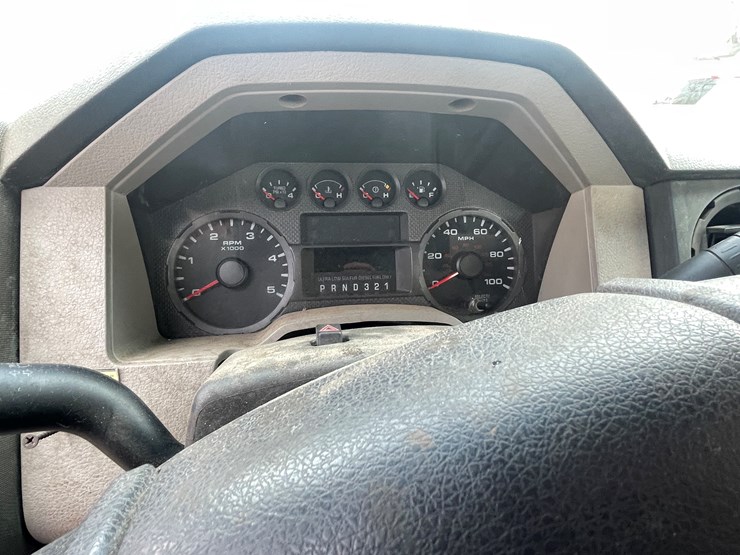 2009-ford-f550-image-34