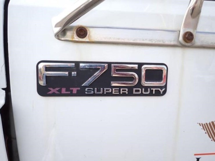 2012-ford-f750-xlt-image-22