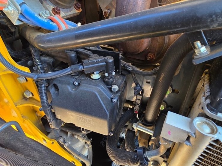 2023-deere-331g-image-45