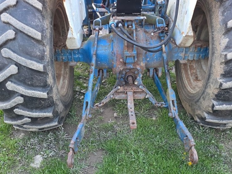 1984-ford-4610-image-16