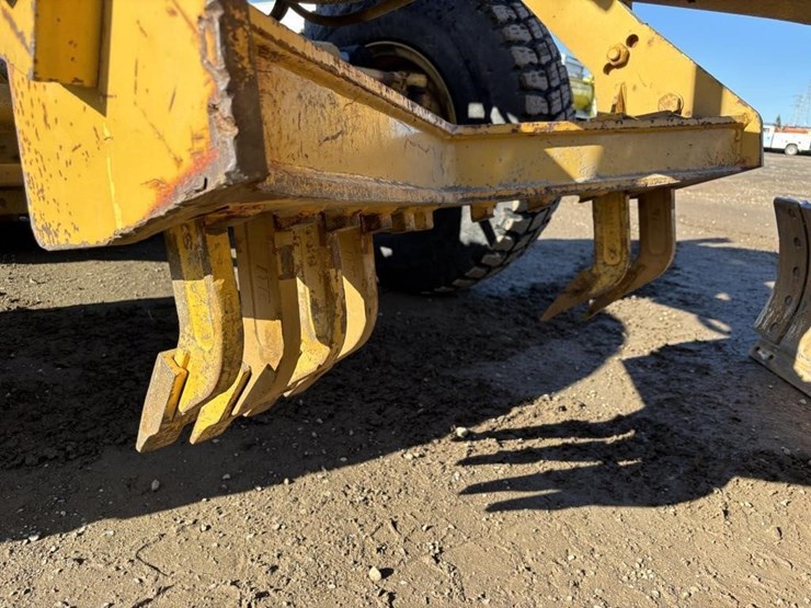 caterpillar-143h-image-14