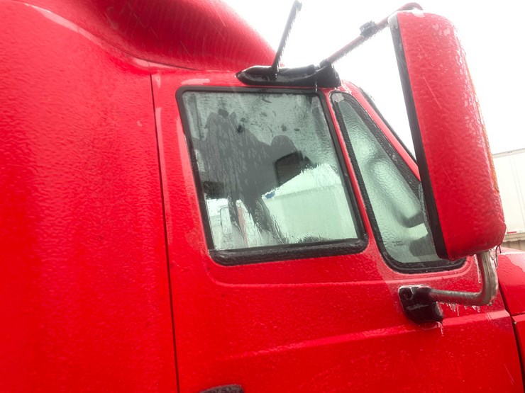 #234-•-2016-international-semi-tractor-(has-wi-title)-(denmark,-wi)-image-30