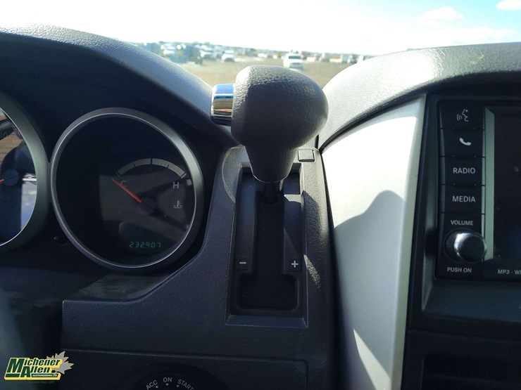 2010-dodge-grand-caravan-se-image-22