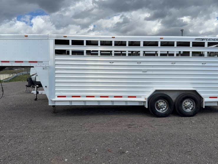 #3012-•-2008-feather-lite-20'-aluminum-stock-trailer-image-10