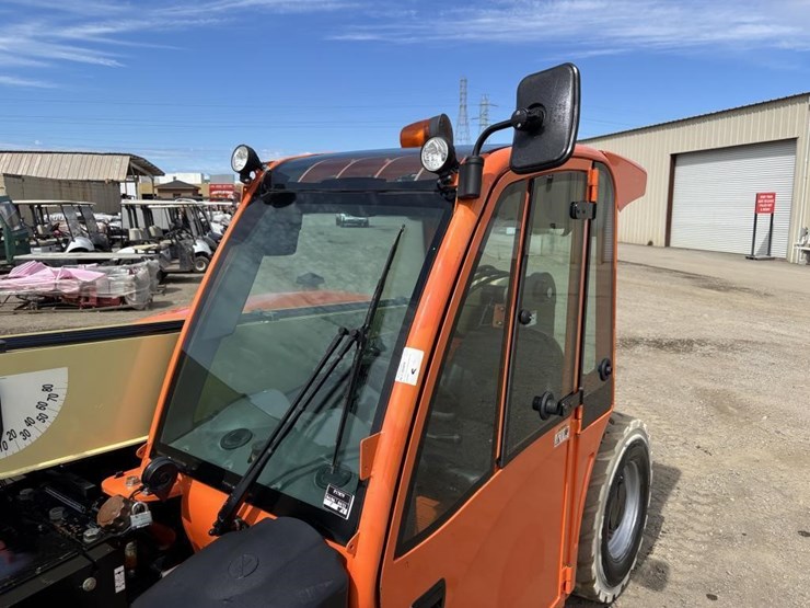 2017-jlg-g5-18a-image-21