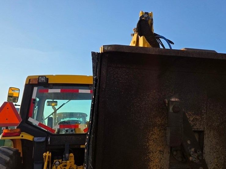 2002-john-deere-6410-image-23