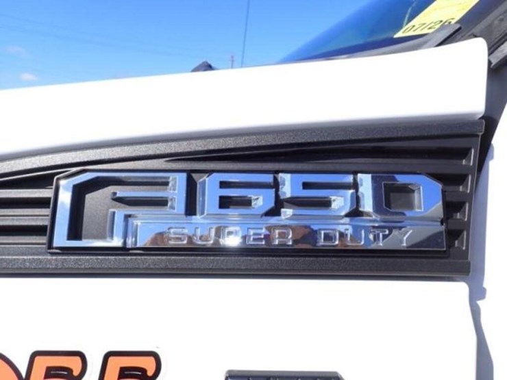 2016-ford-f650-image-21