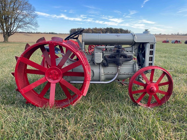 1919-fordson-tractor-image-6