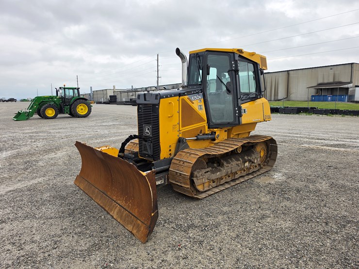 2013-deere-650k-xlt-image-1