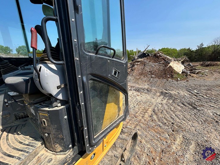 2021-deere-60g-image-49