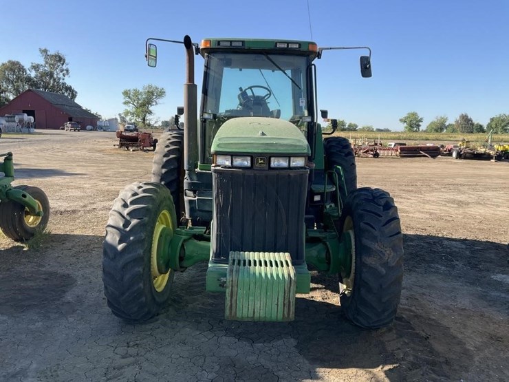 john-deere-8210-image-24