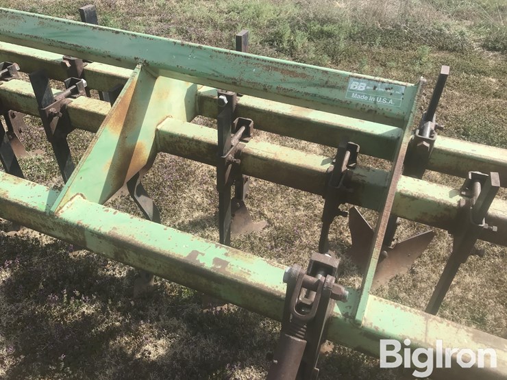 bigham-brothers-s-389-7-row-3-bar-cultivator-image-10