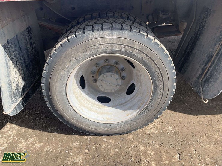 2018-ford-f550-image-11