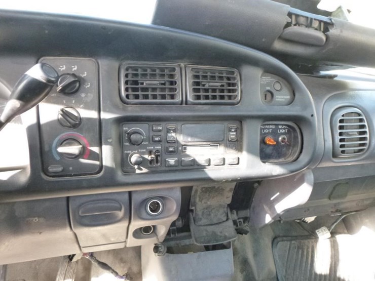 2002-dodge-ram-2500-image-12