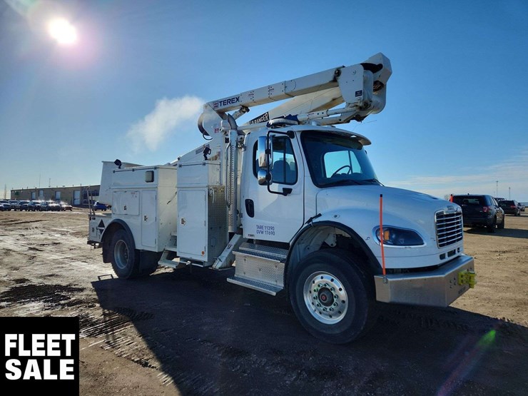 2020-freightliner-m2-106-image-4