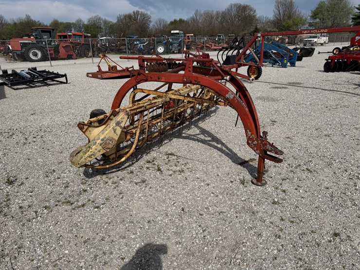 new-holland-258-image-6