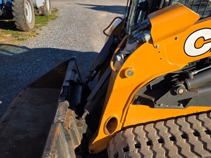 2021-case-tv450b-image-32