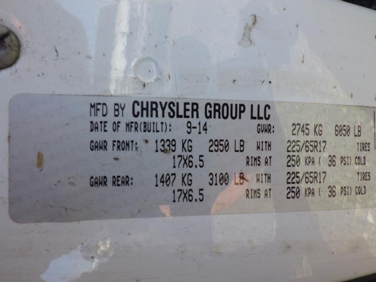 2015-dodge-grand-caravan-image-11