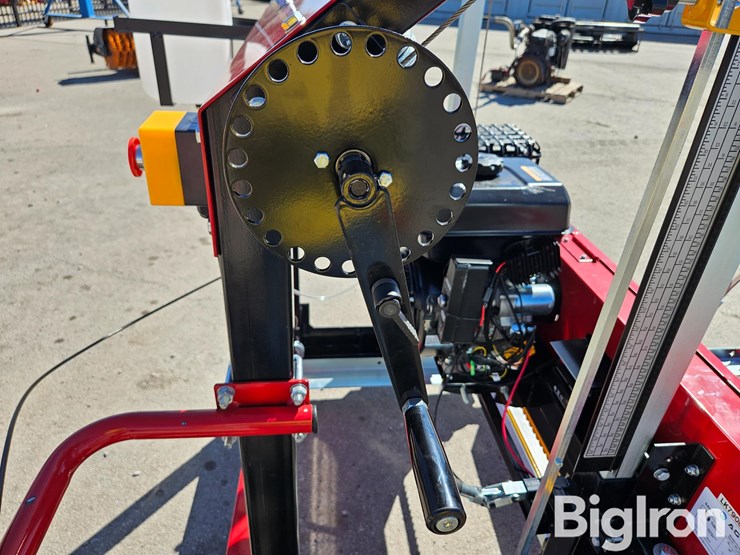 2025-massey-ferguson-730-image-17