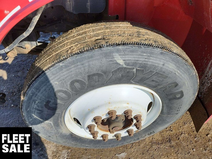 2006-international-durastar-4300-image-11